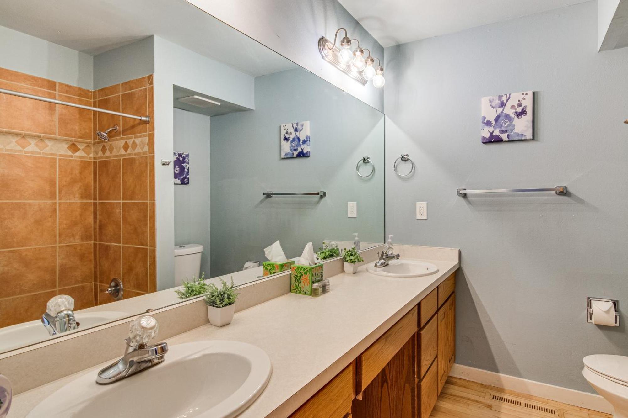 5 Mi To Area Attractions Home With Hot Tub Colorado Springs Exterior photo