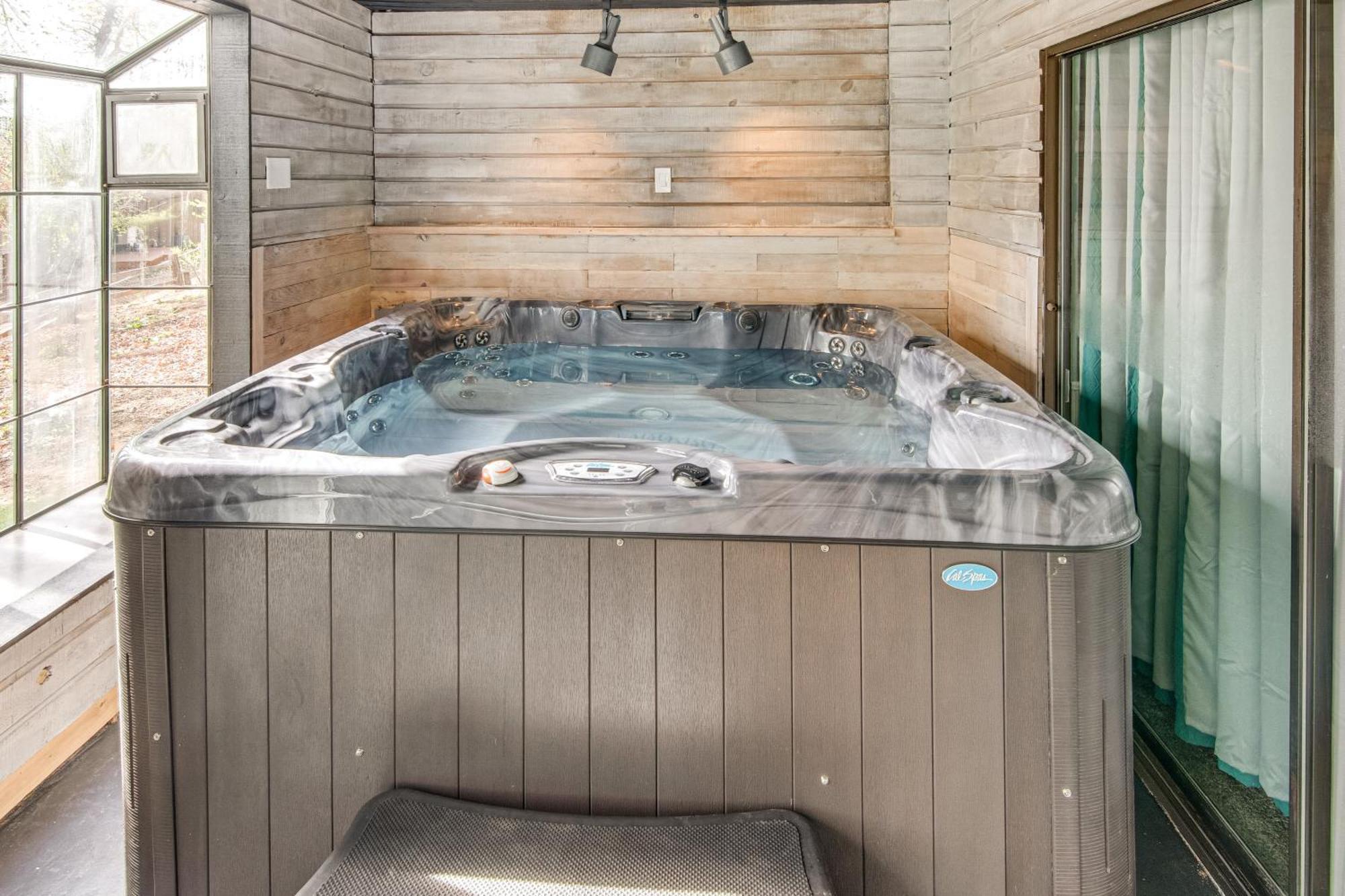 5 Mi To Area Attractions Home With Hot Tub Colorado Springs Exterior photo